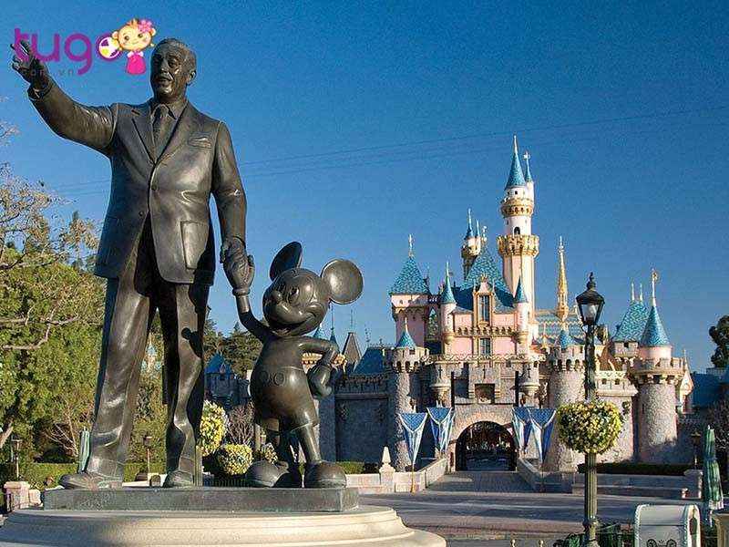Disneyland là công viên giải trí nổi tiếng thế giới