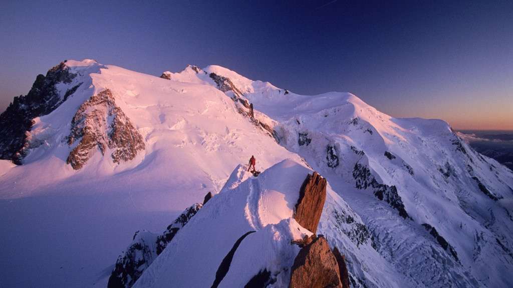 Mont Blanc là ngọn núi cao thứ 11 thế giới