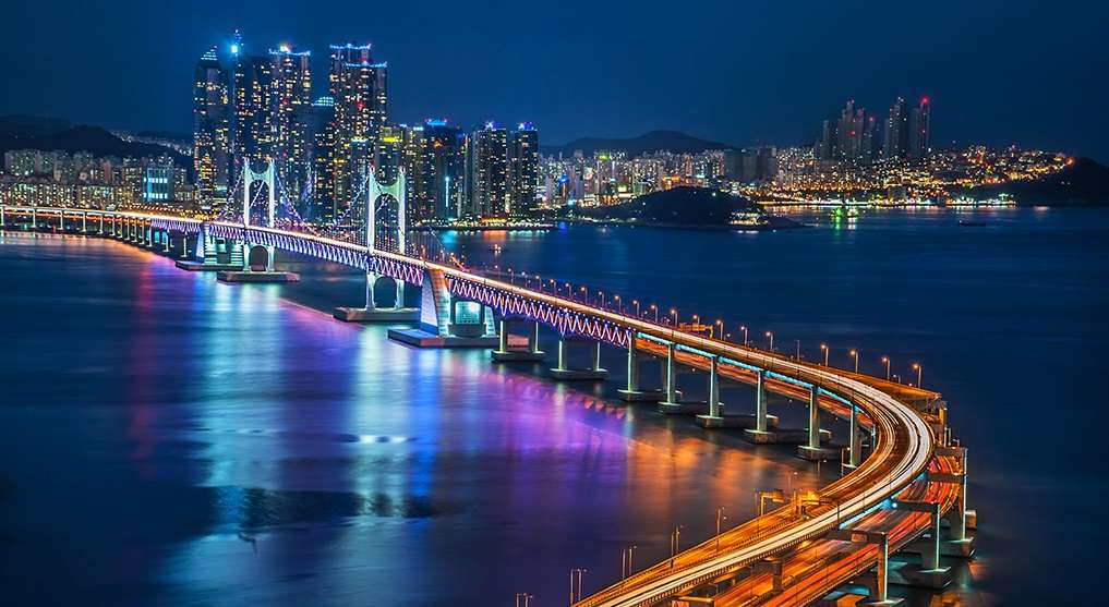 Thành phố cảng Busan là địa điểm hấp dẫn giới trẻ khi du lịch đến Hàn Quốc