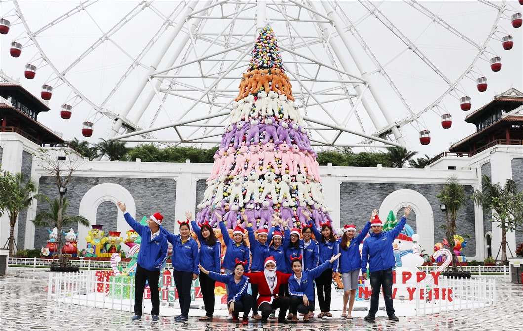 Asia Park rất thích hợp cho nhóm bạn bè, các cặp đôi hoặc gia đình vui chơi giáng sinh