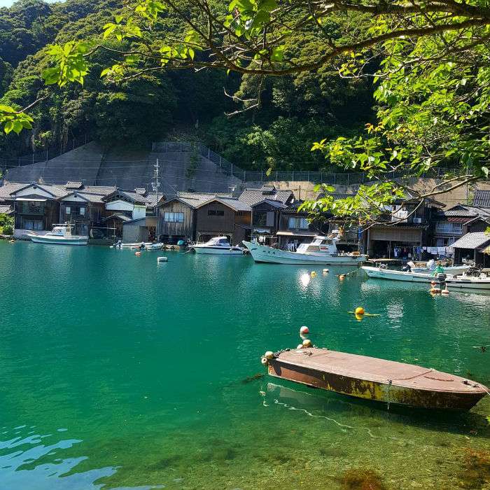 Làng chài nhỏ bên vịnh Ine là một trong ba ngôi làng đẹp nhất Nhật Bản