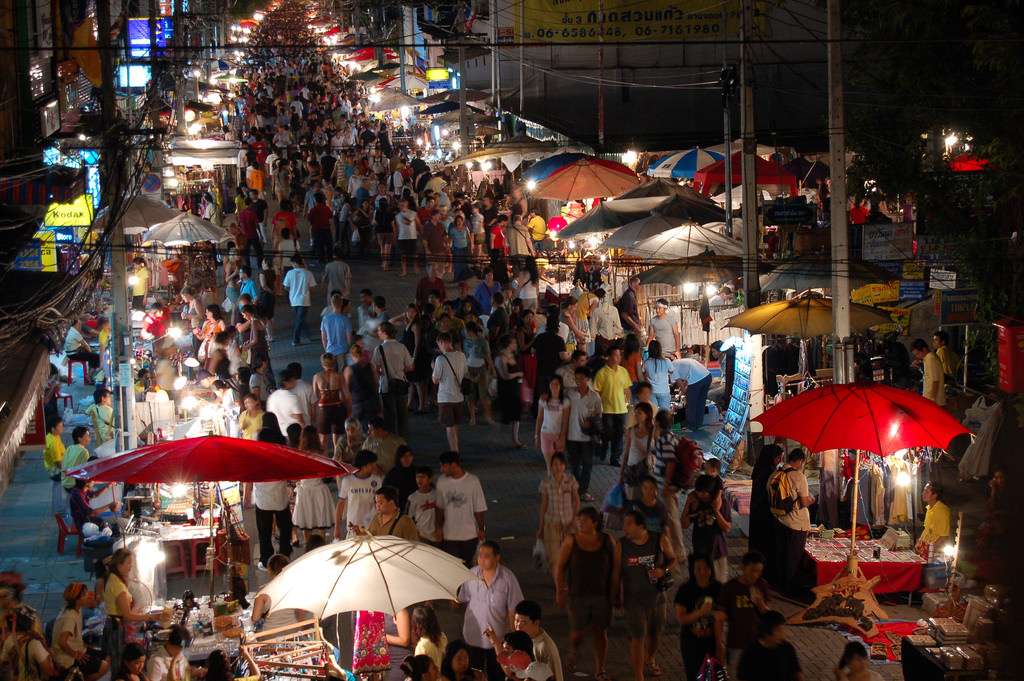 Một khu chợ đêm sầm uất tại Thái lan