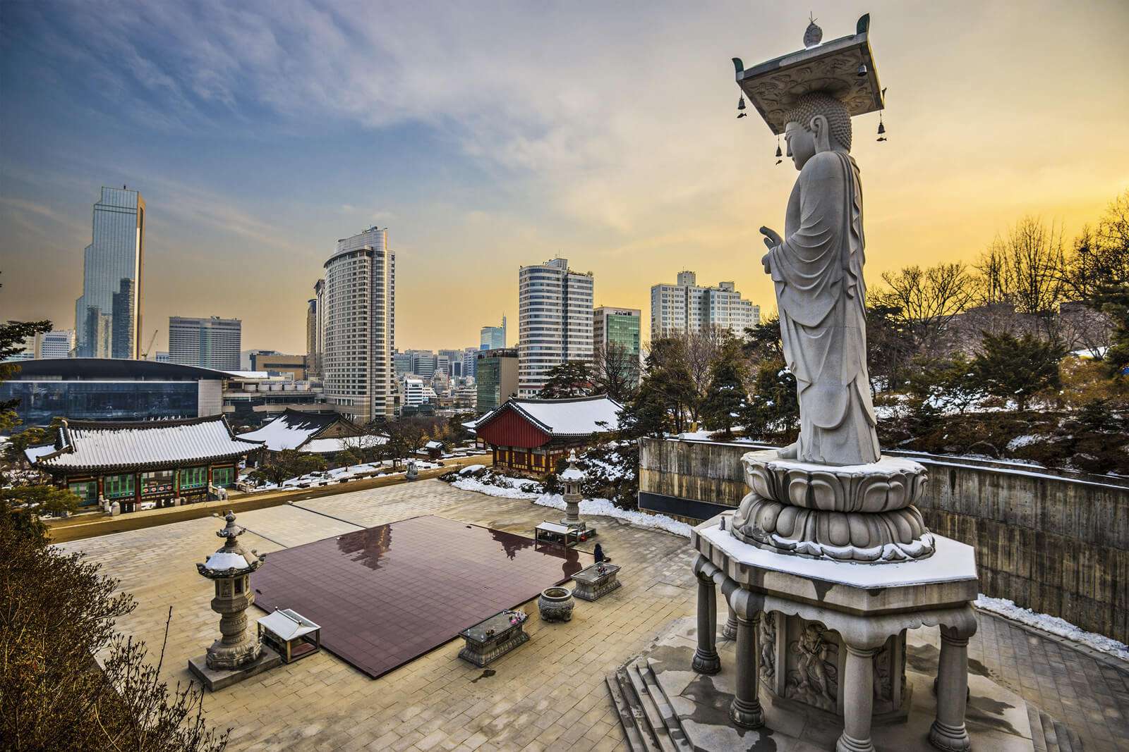 Insadong đẹp và yên bình, nơi đây phản ánh rõ nét một Seoul truyền thống