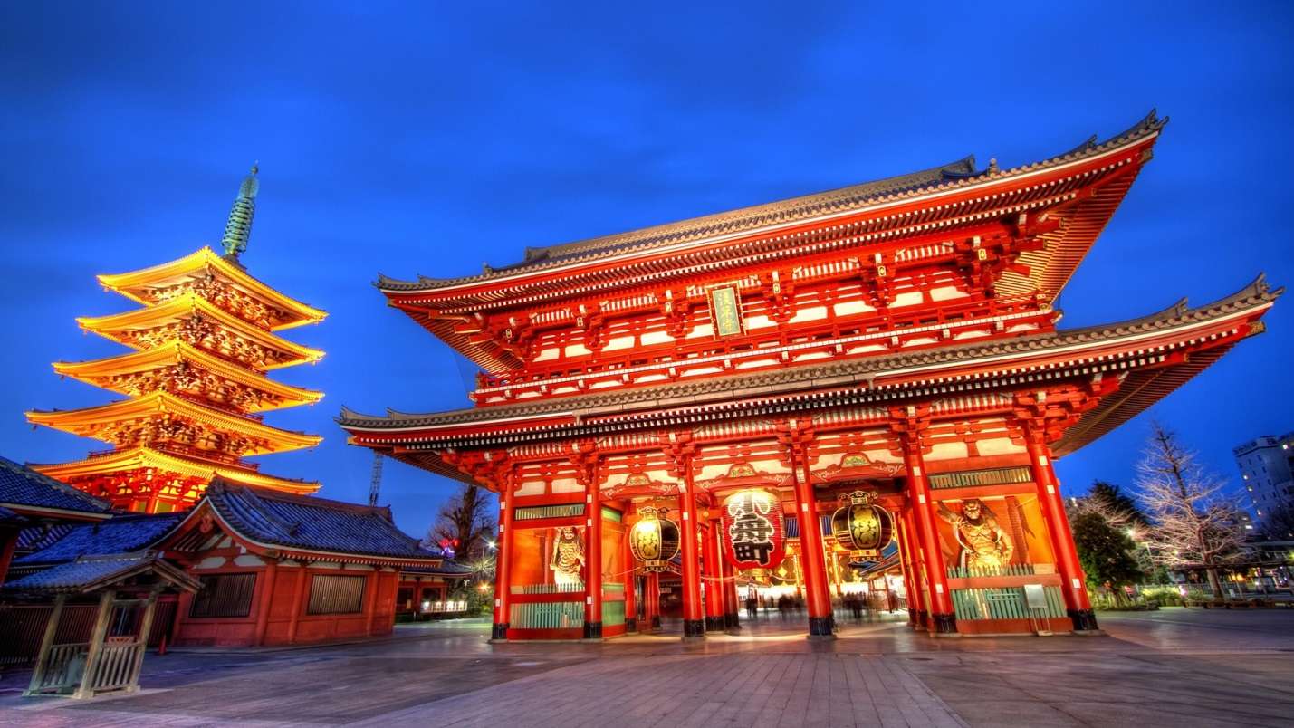 Đến Chùa Asakusa Kannon vào dịp lễ hội, bạn sẽ được tham gia các lễ hội lớn đậm chất Nhật Bản