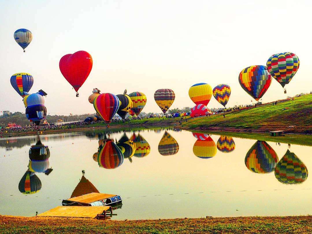 Lễ hội khinh khí cầu ở Singha Park