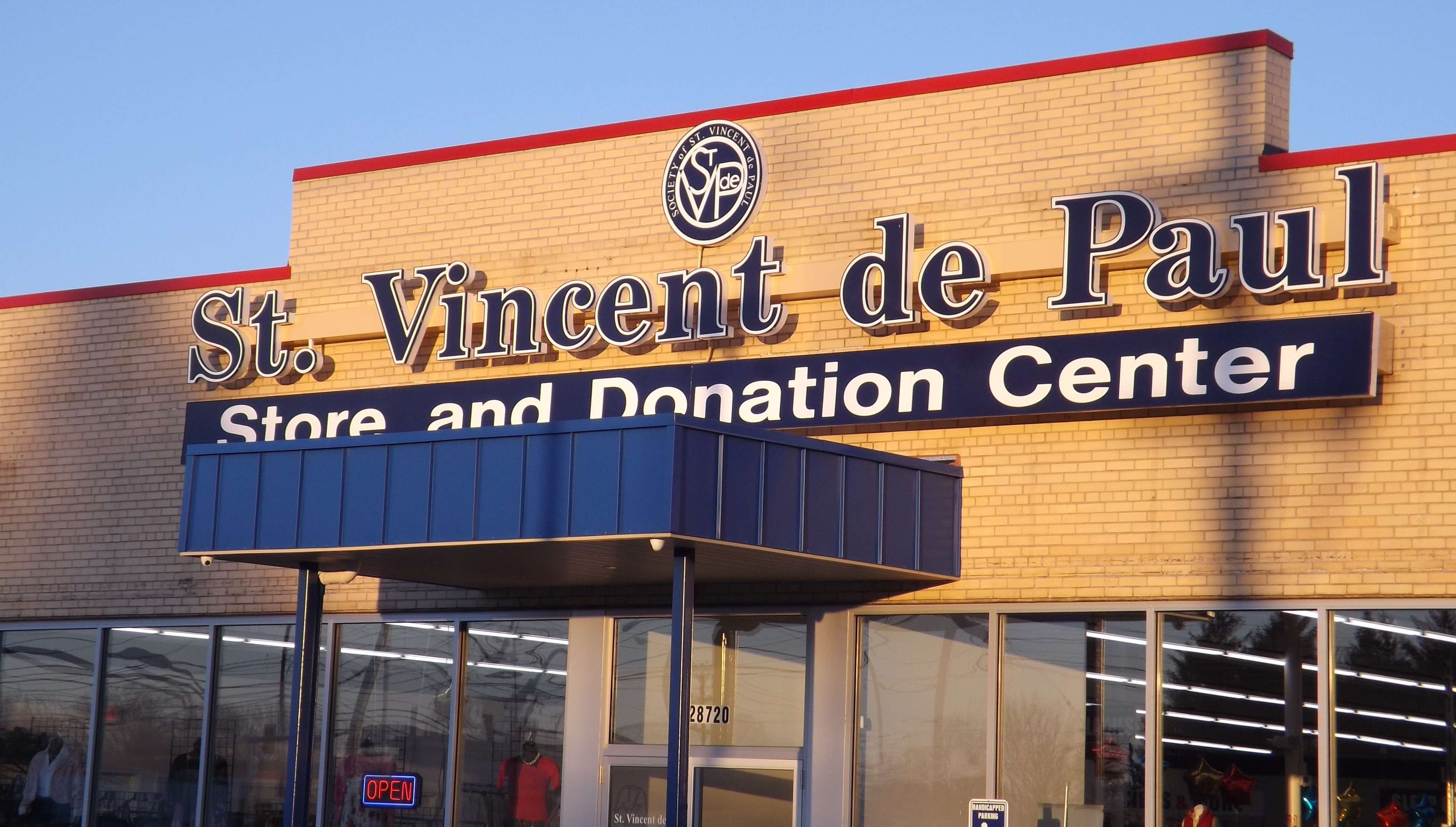 hệ thống cửa hàng Vinnie (Saint Vincent de Paul)
