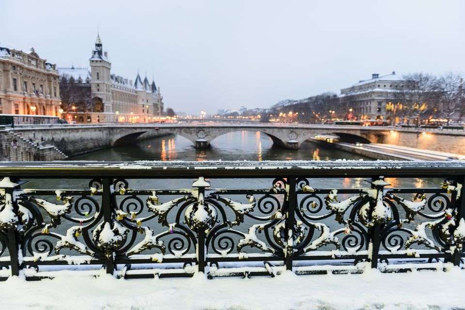 Mùa đông nước Pháp là mùa của tình yêu