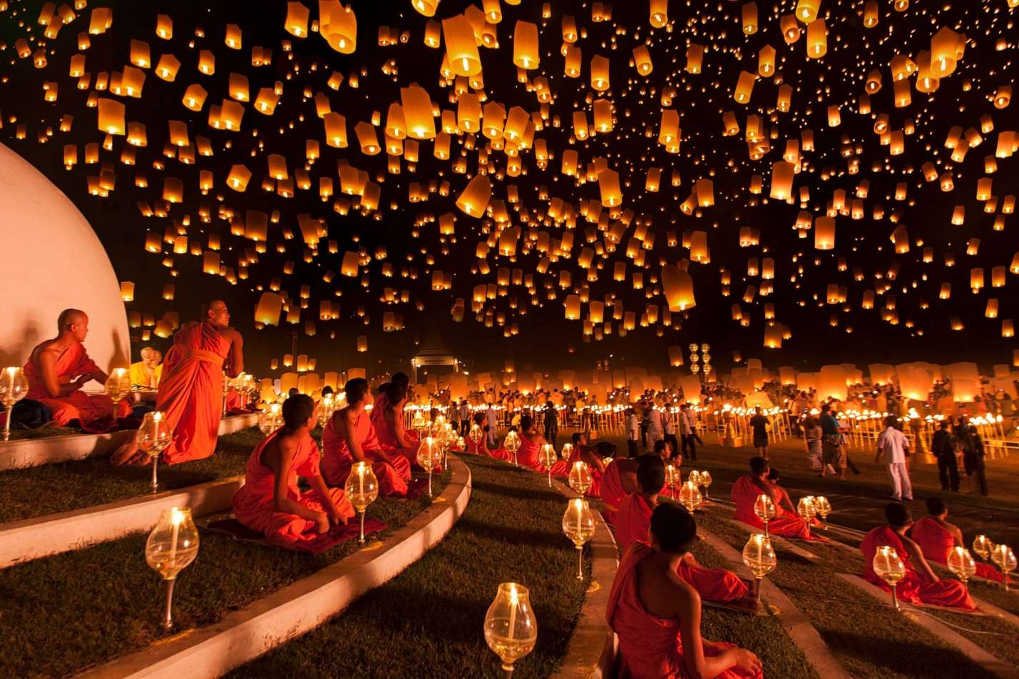 Lễ hội đèn trời ở Chiang-Mai là hoạt động thú vị được tổ chức hàng năm vào tháng 11