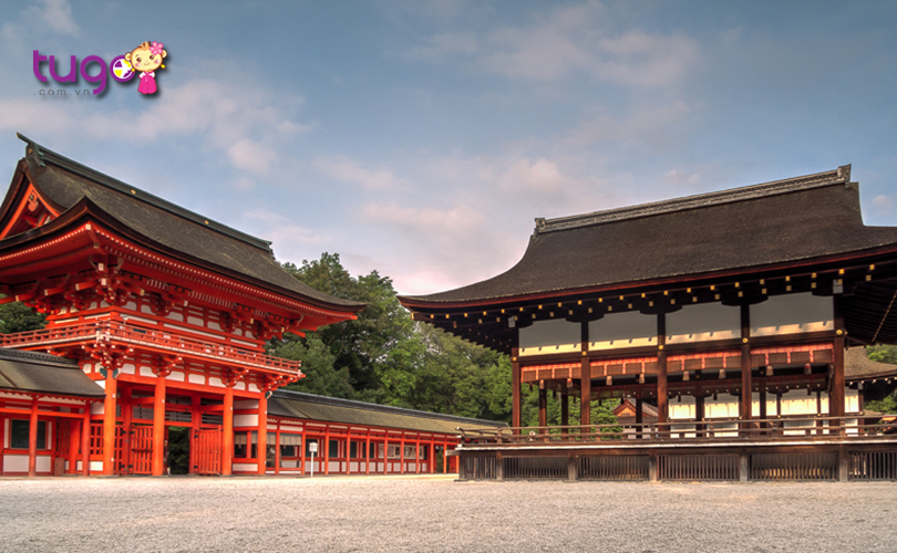 9_Shimogamo-jinja là một ngôi đền có giá trị lịch sử to lớn đối với người dân bản địa và cũng là điểm tham quan hấp dẫn đối với khách du lịch
