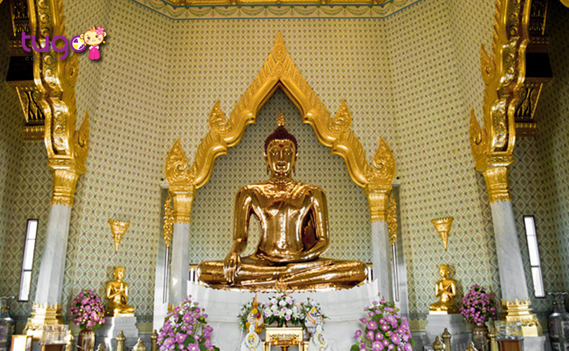Bức tượng Phật dát vàng nổi tiếng tại Chùa vàng