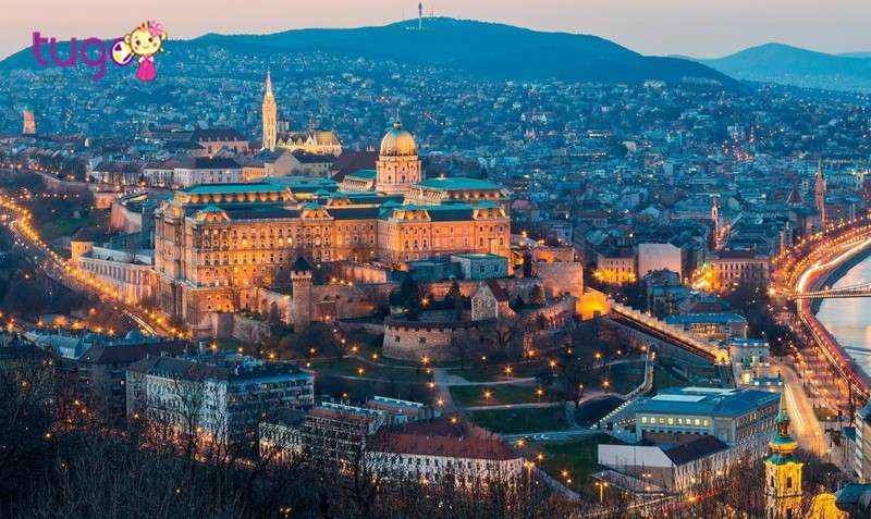 Thủ đô Budapest nổi tiếng với những tòa nhà lộng lẫy, nguy nga