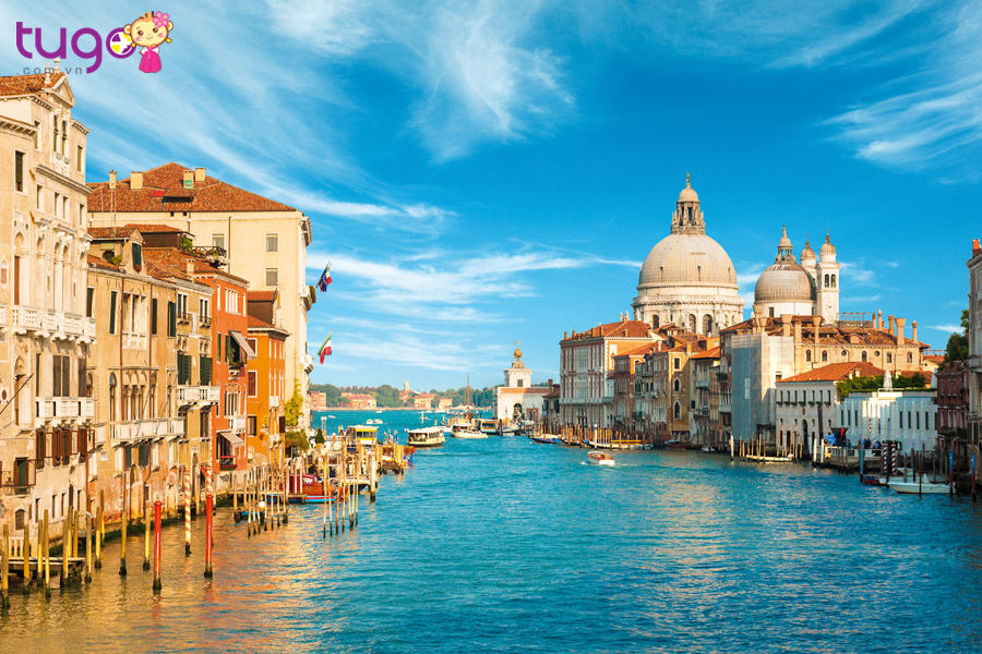 Châu Âu xinh đẹp vẫn đón hàng triệu lượt khách du lịch mỗi năm