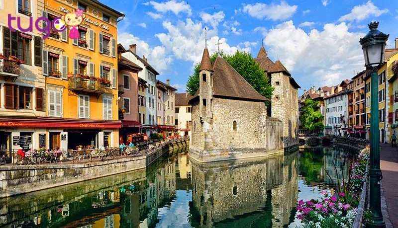Annecy xinh đẹp được gọi là Venise của nước Pháp