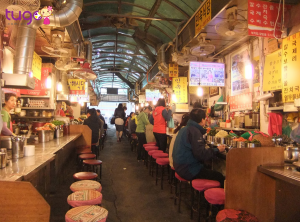 Namdaemun market nơi bạn có thể thoải mái ăn uống