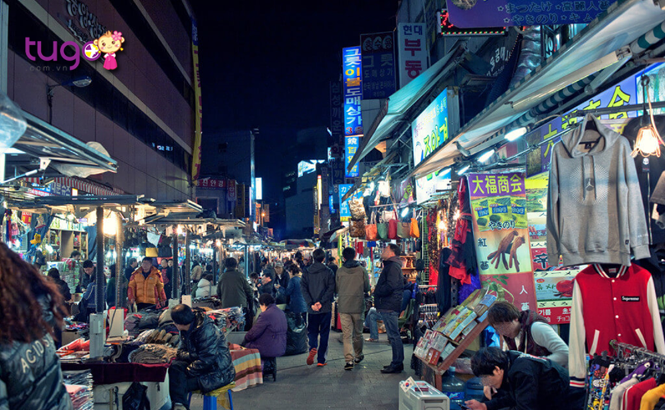Khu chợ Dongdaemun nổ tiếng với nhiều mặt hàng chất lượng, giá cả phải chăng