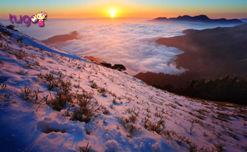 Khung cảnh bình minh tuyệt đẹp ở đỉnh núi Hehuanshan