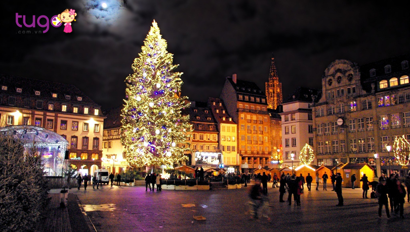 Không khí Giáng sinh tràn ngập mọi nẻo đường vào tháng 12 ở Châu Âu