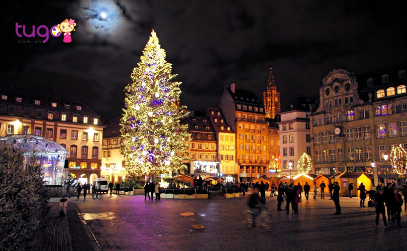 Không khí Giáng sinh tràn ngập mọi nẻo đường vào tháng 12 ở Châu Âu