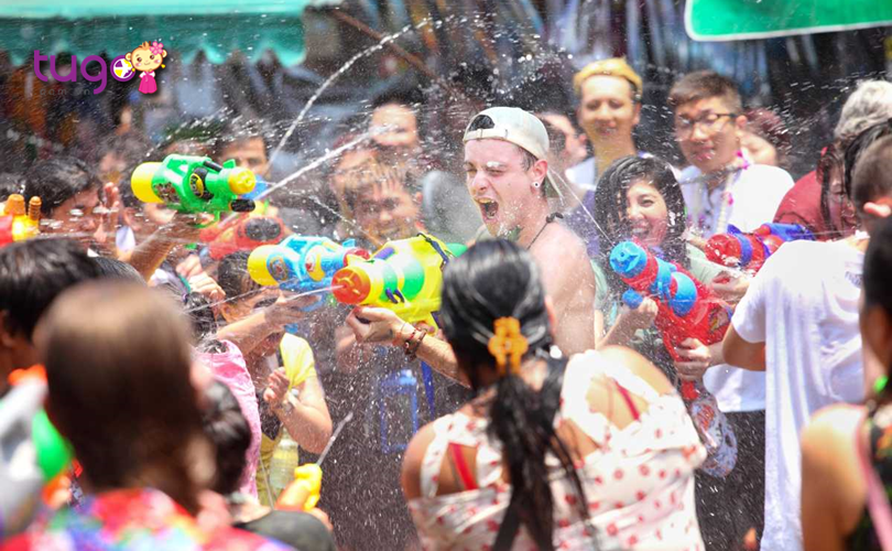Không khí náo nhiệt tại lễ hội té nước Songkran vô cùng độc đáo tại Pattaya