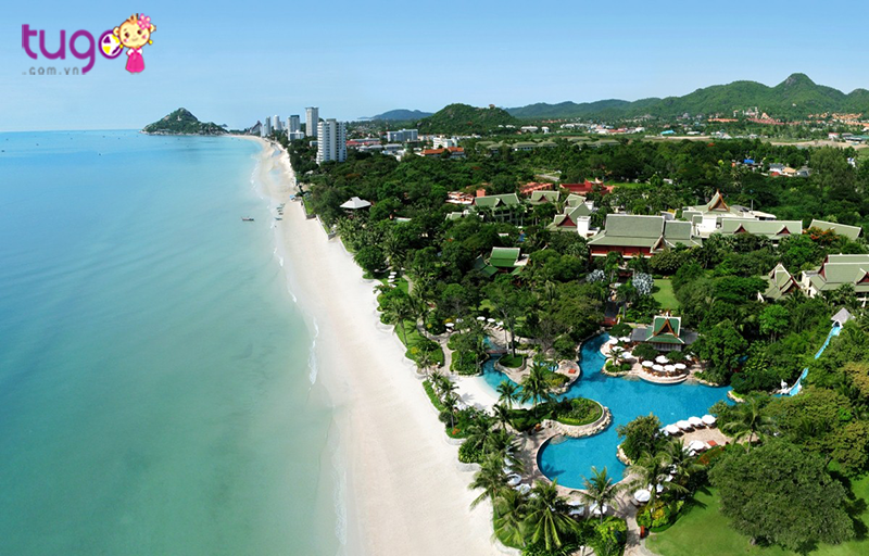Ở Pattaya có nhiều bãi biển hấp dẫn với thời tiết mát mẻ của mùa hè