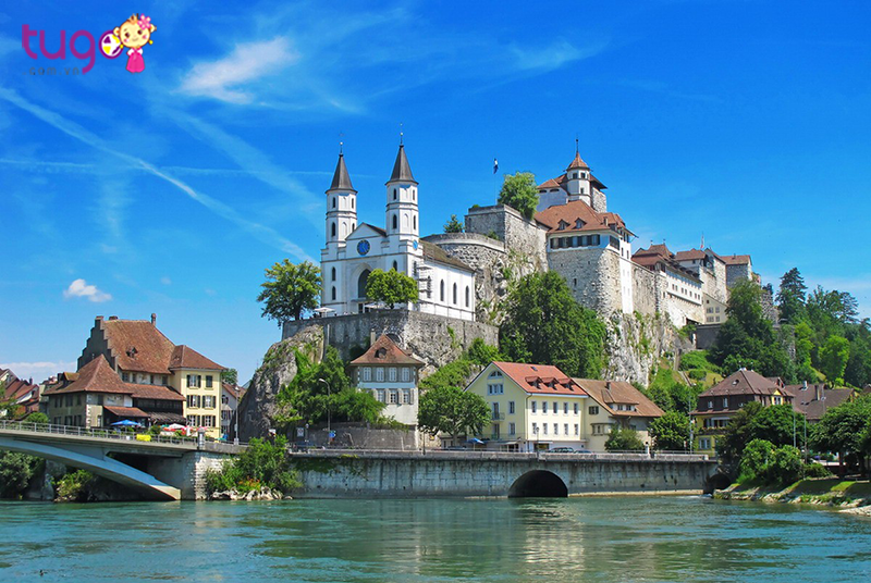 Thụy Sĩ không chỉ nổi tiếng về thiên nhiên hùng vĩ và tươi đẹp, có vô số điều về Thụy Sĩ đã cuốn hút du khách khắp thế giới 