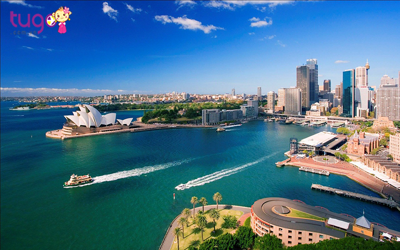 Nhà hát Sydney Opera của nước Úc nhìn từ xa