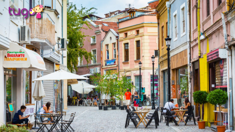 Một góc phố xinh xắn ở Plovdiv, Bulgaria