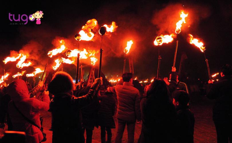 Nếu bạn muốn tìm hiểu thêm về văn hóa Hàn Quốc thì càng không nên bỏ qua cơ hội tham gia lễ hội lửa ở Jeju