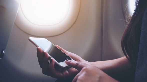 Hành khách thường được yêu cầu chuyển thiết bị điện tử cá nhân sang chế độ máy bay