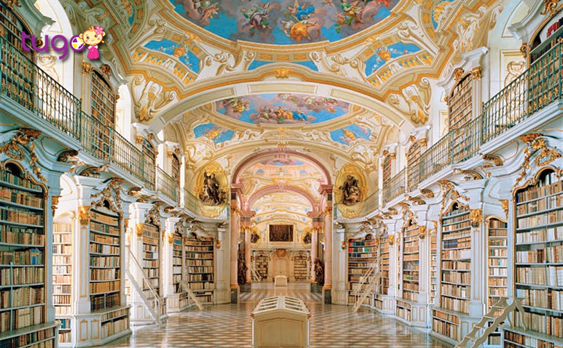 Stiftsbibliothek Admont ở Áo là một trong những thư viện tu viện lớn nhất thế giới  hiện nay