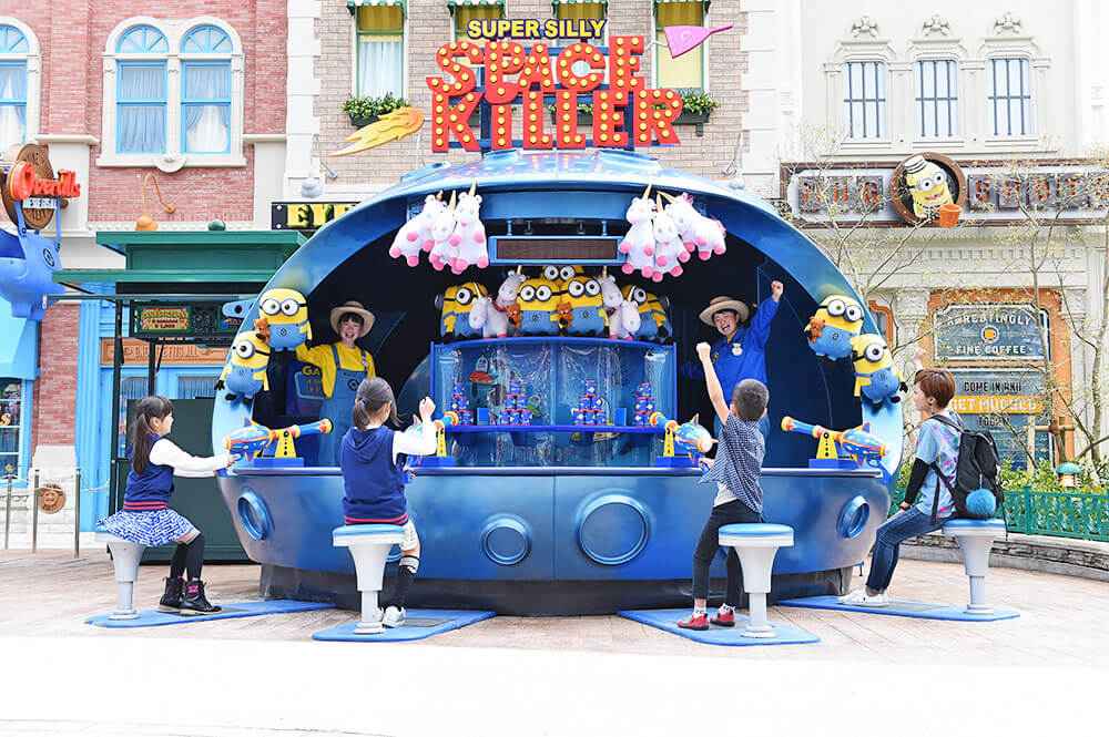 đi công viên Disneyland hay Universal Studio khi đi du lịch Nhật Bản