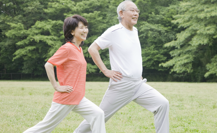 8 động tác tay không - thể dục dưỡng sinh dành cho người lớn tuổi -  Tugo.com.vn
