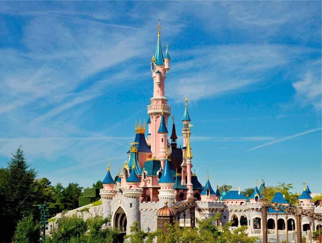 Hành trὶnh tham quan Disneyland Paris dành cho du khách - Tugo.com.vn