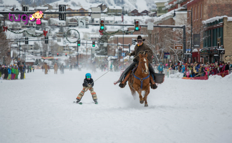 Đến với lễ hội mùa đông ở Steamboat Springs, du khách sẽ được tham gia nhiều trò chơi hấp dẫn