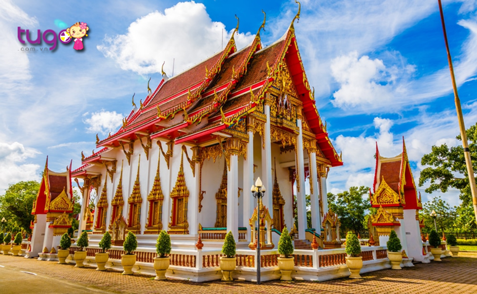 Đền Chalong cũng là một điểm đến nổi tiếng tại miền Nam Thái Lan